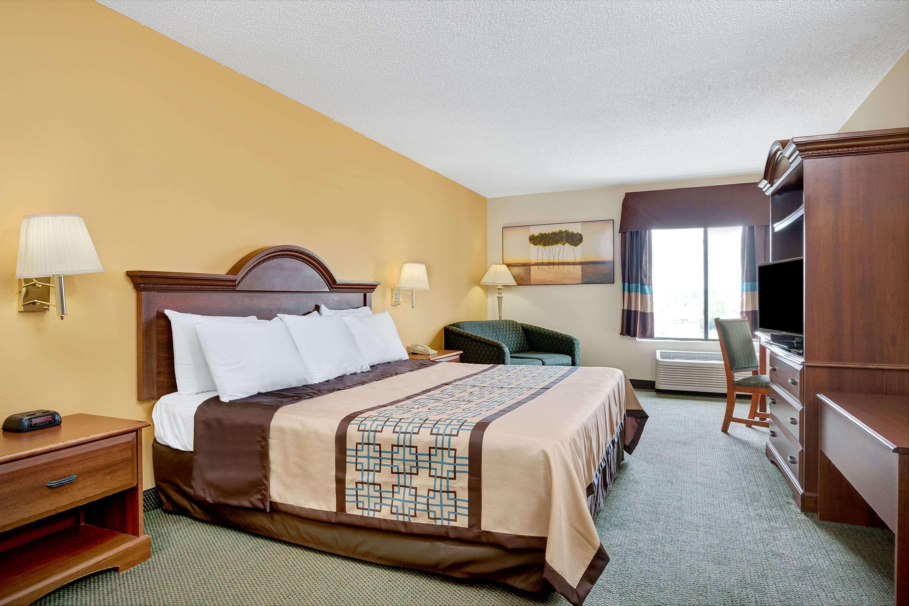 Days Inn By Wyndham Burlington East Haw River Exterior foto